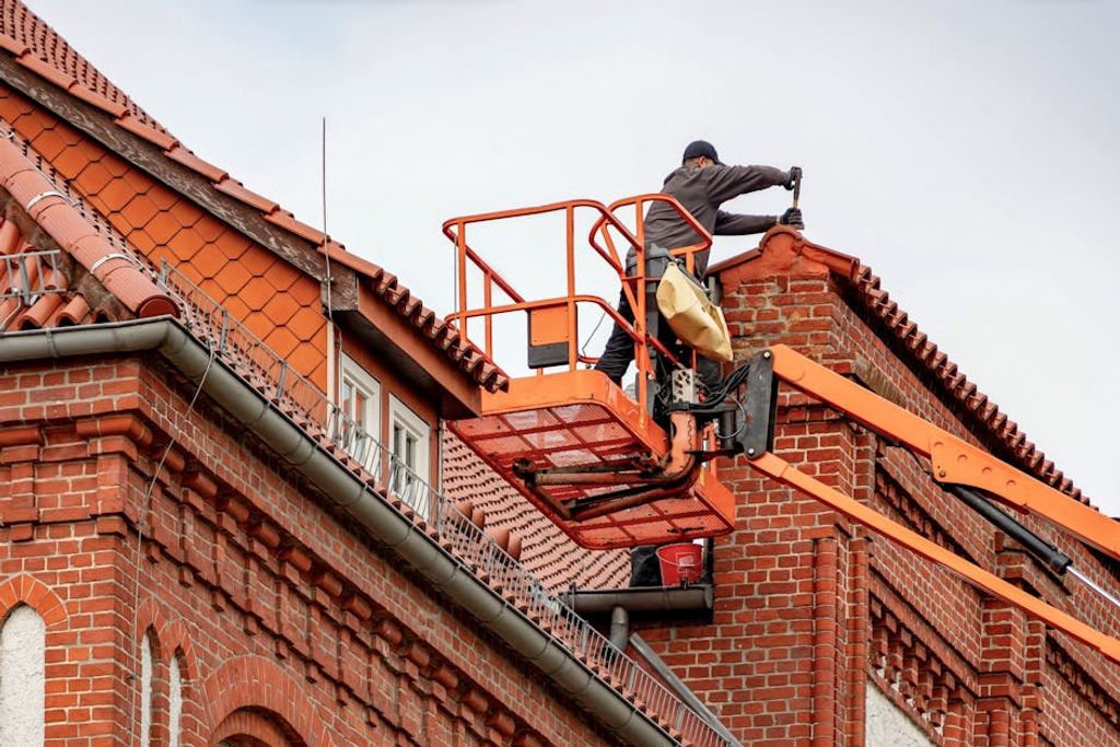 Gundula Vogel באתר PEXELS roof waterproofing